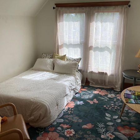 Victorian Guest Getaway-20Mins To Glacier National Park-10Mins To Airport! Columbia Falls Εξωτερικό φωτογραφία