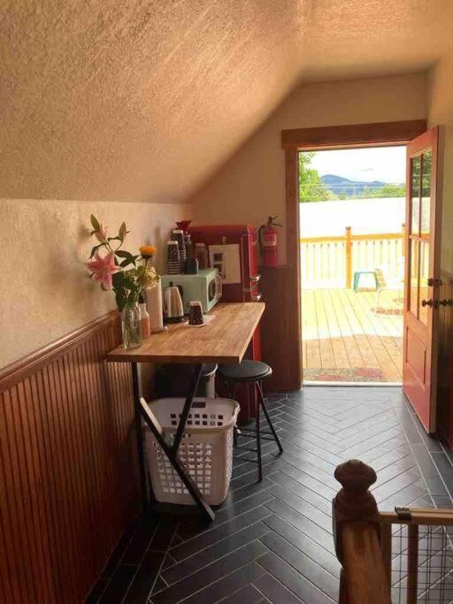 Victorian Guest Getaway-20Mins To Glacier National Park-10Mins To Airport! Columbia Falls Εξωτερικό φωτογραφία